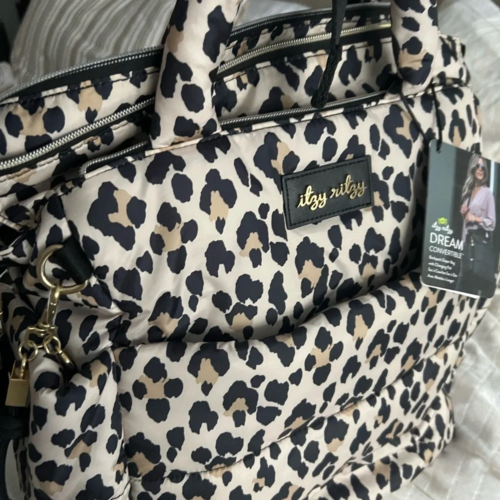 NWT Itzy Ritzy - Dream Convertible Diaper Bag - Leopard